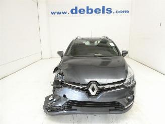 damaged passenger cars Renault Clio IV GRANDTOUR CO 2019/3