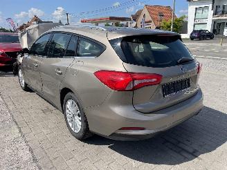 Ford Focus CLIPPER TITANIUM picture 3