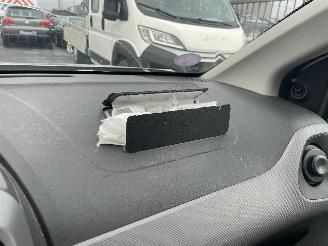 Peugeot 108 ACTIVE picture 19