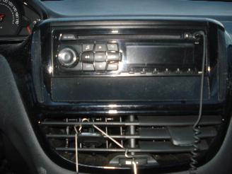 Peugeot 208 5 DEURS AIRCO picture 15