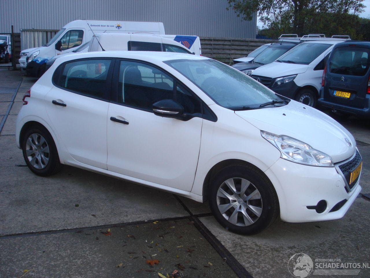Peugeot 208 5 DEURS AIRCO