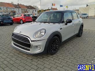 krockskadad bil auto Mini Cooper  2016/8