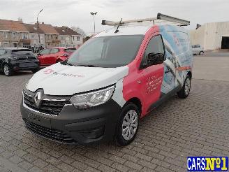 Voiture accidenté Renault Express  2022/10