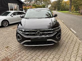 Volkswagen T-Roc 2.0 TDI AUTOMAAT 150 PK STYLE NAVI CLIMA CAMERA LED picture 9