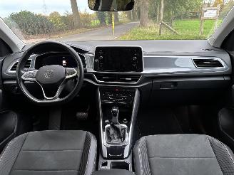 Volkswagen T-Roc 2.0 TDI AUTOMAAT 150 PK STYLE NAVI CLIMA CAMERA LED picture 10