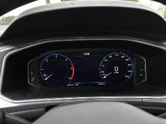 Volkswagen T-Roc 2.0 TDI AUTOMAAT 150 PK STYLE NAVI CLIMA CAMERA LED picture 14