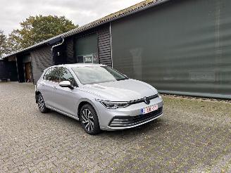 Voiture accidenté Volkswagen Golf 8 HYBRIDE 1.4 AUTOMAAT STYLE NAVI CLIMA CAMERA LED B.J 05-2021 2021/5