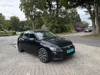 Unfallwagen Volkswagen Golf 8 PANORAMADAK 1.5 STYLE 130 PK NAVI CLIMA VIRT DASH 18 INCH B.J 2023 2023/4