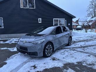 Coche accidentado Volkswagen ID.3 1FT PRO PREFORMANCE 58 KWH 204 PK B.J 09-2020 2020/9