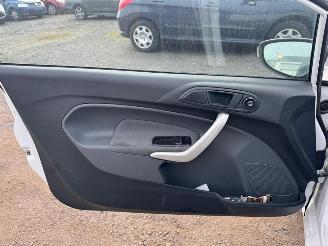 Ford Fiesta TITANIUM picture 20