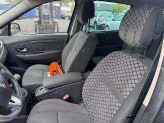 Renault Grand-scenic  picture 13