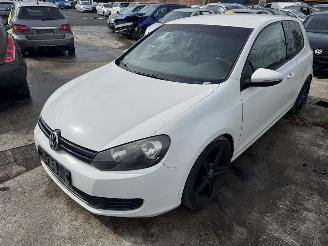 Coche accidentado Volkswagen Golf  2009/5