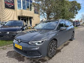 Schadeauto Volkswagen Golf 1.0 eTSI Life Business AUTOMAAT 2021/1