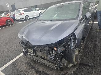 Renault Clio  picture 2