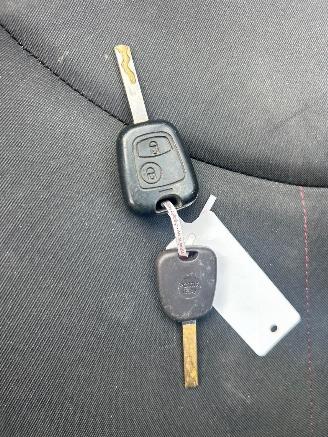 Citroën C1 1.0 12V Hatchback  Benzine 998cc 50kW (68pk) FWD 2005-06/2014-09 (PMCFA; PMCFB; PNCFA; PNCFB) 1KRFE; CFB; 384F; CFA picture 27