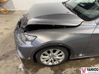 damaged passenger cars Lexus IS  2014/2