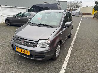 skadebil auto Fiat Panda 1.2 Edizione Cool Airco 2010/5