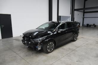 Coche accidentado Kia Ceed SW 2024/6