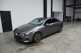 Schadeauto Mercedes A-klasse BERLINE 2021/4