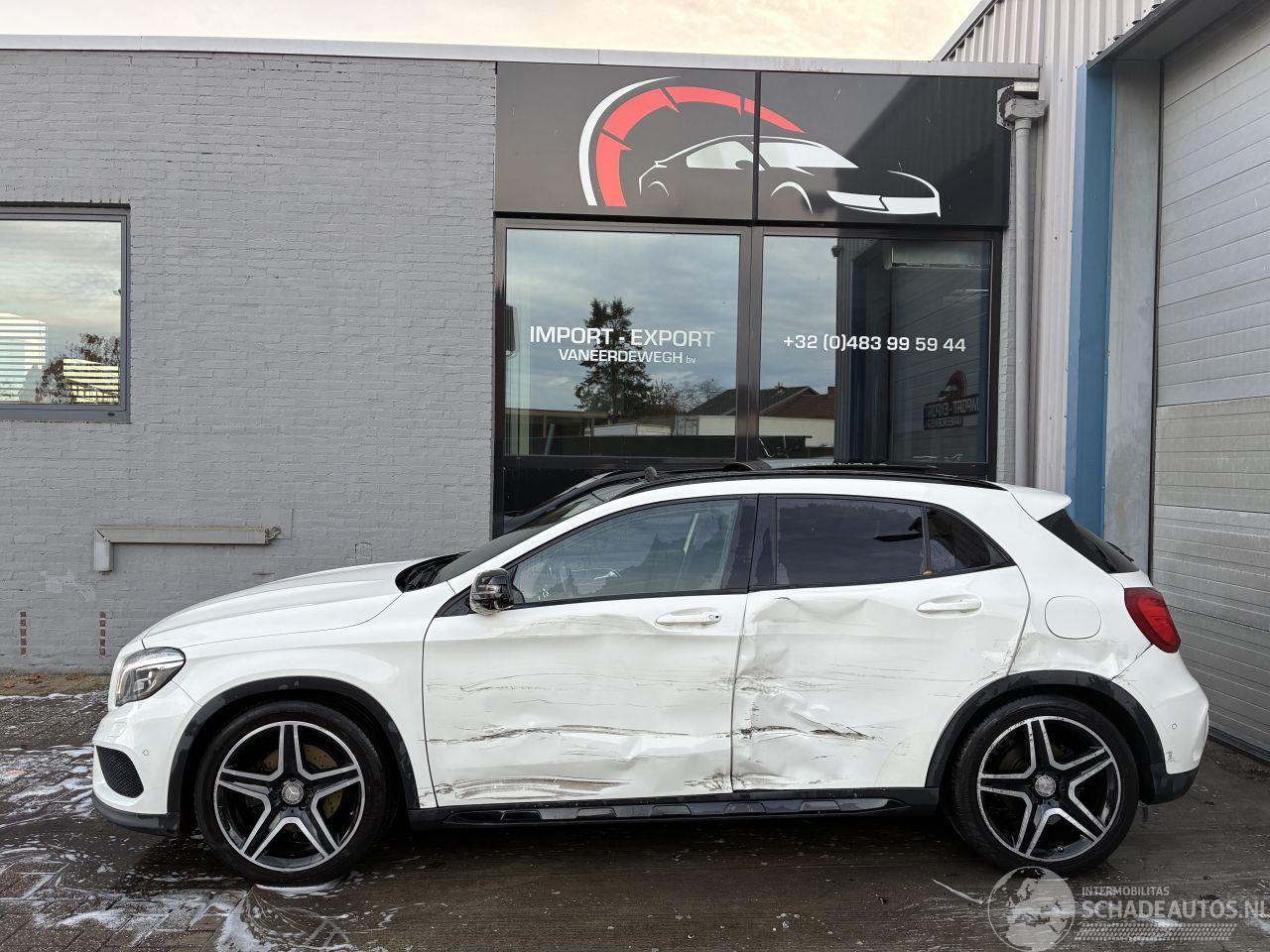 Mercedes GLA MERCEDES GLA220d AMG 4 MATIC 2015