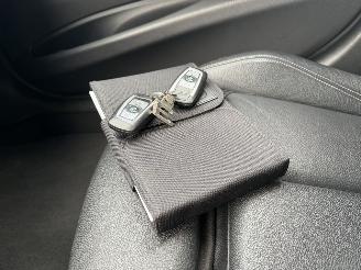 BMW 3-serie 320i High Executive NAP ORIGINELE NL AUTO! picture 15