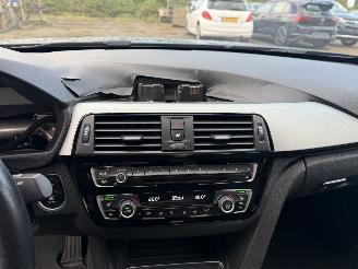 BMW 3-serie 320i High Executive NAP ORIGINELE NL AUTO! picture 17