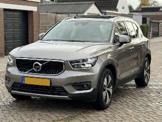krockskadad bil auto Volvo XC40 1.5 T5 Twin Engine Momentum Pro 2020/1