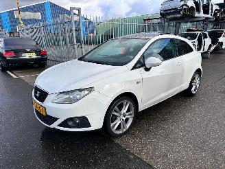 skadebil auto Seat Ibiza 1.6 SPORT / PANO 2010/1