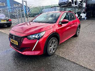 krockskadad bil auto Peugeot 208 EV ALLURE 50 KWH 2020/10