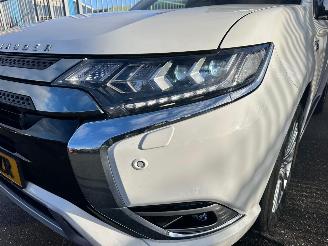 Mitsubishi Outlander 2.4 PHEV S-Edition picture 25