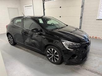 skadebil auto Renault Clio  2022/9