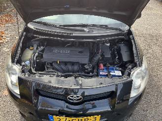 Toyota Auris 1.4 5drs 74kw picture 7