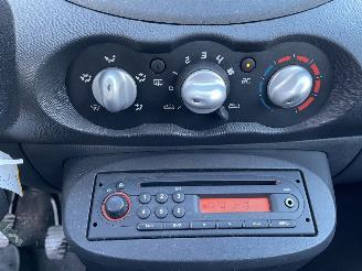 Renault Twingo 1.2 airco picture 11