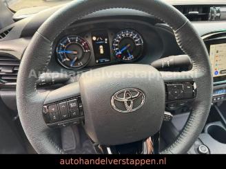 Toyota Hilux 2.8 D.Cab Invincible 4x4 Roll B. JBL picture 23