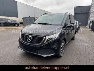 damaged passenger cars Mercedes EQV 300 LANG Avantgarde Line 2022/8