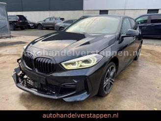 Unfallwagen BMW 1-serie d M Sport Auto 99co2 - Leder Navi LED 2023/9