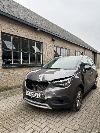 krockskadad bil auto Opel Crossland X 1.2 Turbo innovation 2010/1