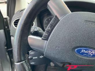 Ford Focus Focus 2, Sedan, 2005 / 2012 1.6 16V picture 15