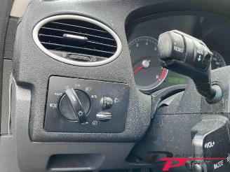 Ford Focus Focus 2, Sedan, 2005 / 2012 1.6 16V picture 16