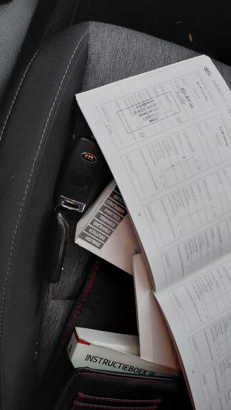 Voiture accidenté Kia Stonic 1.0i  dynamic line   navi 2019/2