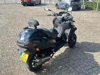 Piaggio MP3 250 LT picture 5