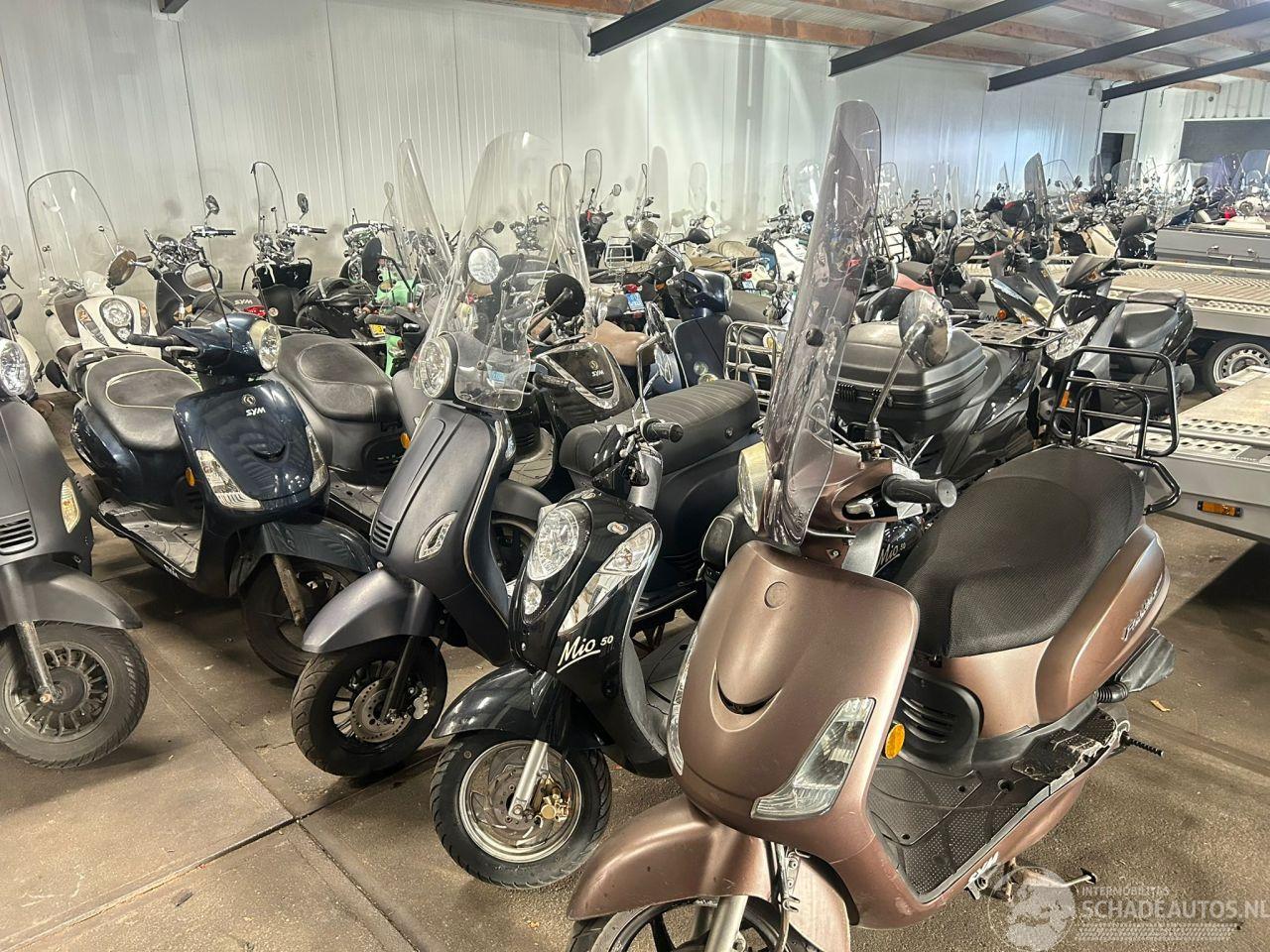 Overige  100+ scooters te koop.
