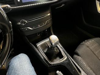 Peugeot 308 1.6 BlueHDI Blue Lease Executive picture 22