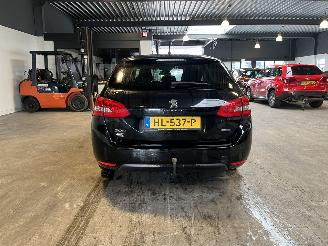 Peugeot 308 1.6 BlueHDI Blue Lease Executive picture 4