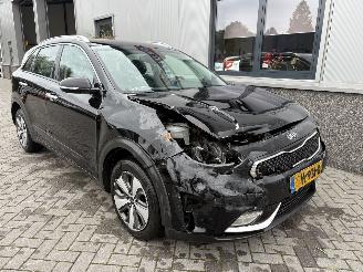 krockskadad bil auto Kia Niro 1.6 GDI Hybrid DynamicLine 2018/8