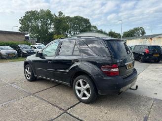 Mercedes Ml-klasse 320 CDI picture 4