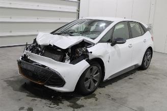 krockskadad bil auto Cupra Born  2023/5
