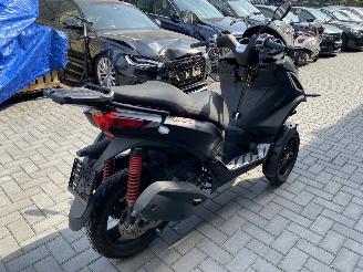 Piaggio MP3 300 HSE picture 4