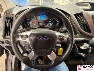 Ford Transit  picture 13