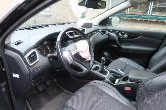 Nissan Qashqai 1.2 Premier Edition picture 12